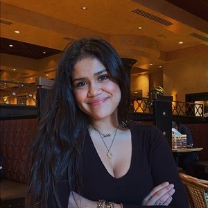 Meet your Posher, Isabela